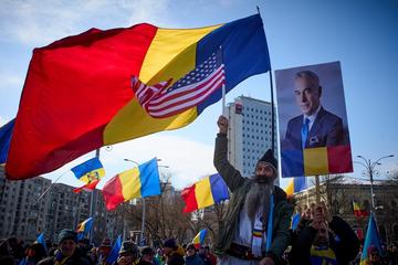 Proteste pro-Georgescu a Bucarest - ©  LCV/Shutterstock