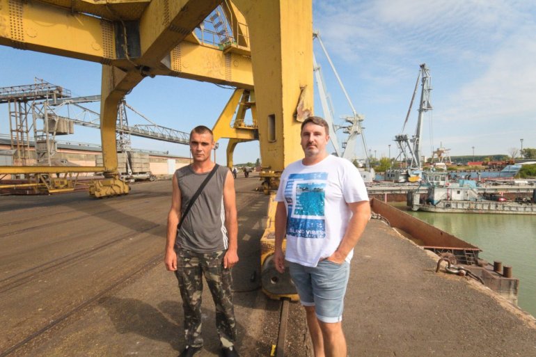 Lavoratori portuali ucraini a Brăila - © Marine Leduc/Le Courrier des Balkans