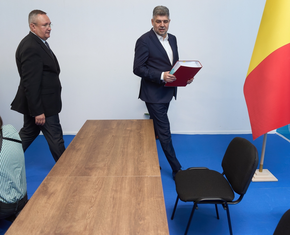 Nicolae Ciucă e Marcel Ciolacu © LCV/Shutterstock Nicolae Ciucă e Marcel Ciolacu © LCV/Shutterstock