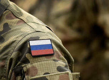 Uniforme esercito russo © Bumble Dee Shutterstock