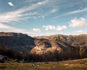 Paesaggio montano, immagine tratta dal libro Sclavanje" - © Davide Degano