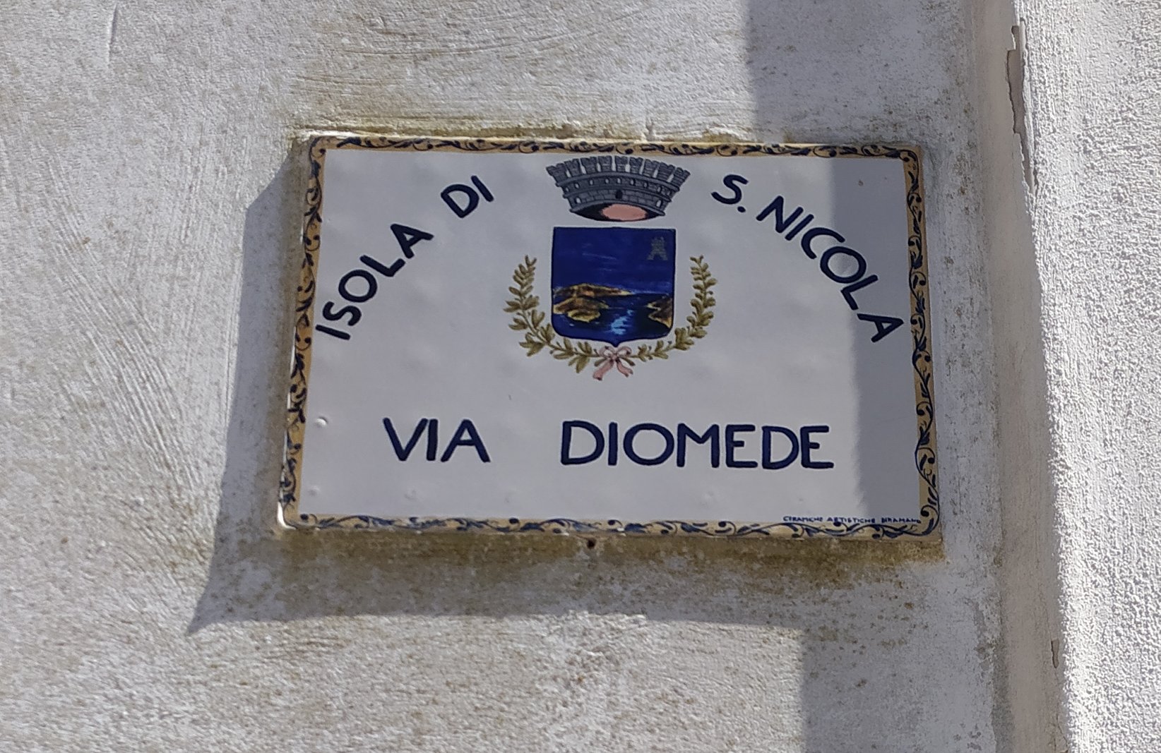 La tabella di via Diomede a San Nicola, foto di Fabio Fiori