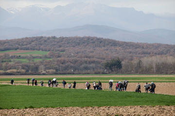 In marcia verso il campo di Idomeni (Foto La Veu del País Valencià, Flickr) 