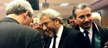 Can Dündar (middle) one of the two Cumhuriyet-journalists who facing the trail. Photo: ECPMF