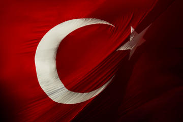 Bandiera turca - © arda savasciogullari/Shutterstock Bandiera turca - © arda savasciogullari/Shutterstock