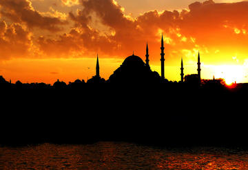 Istanbul al tramonto, foto di Fabien Agon - Flickr.com.jpg