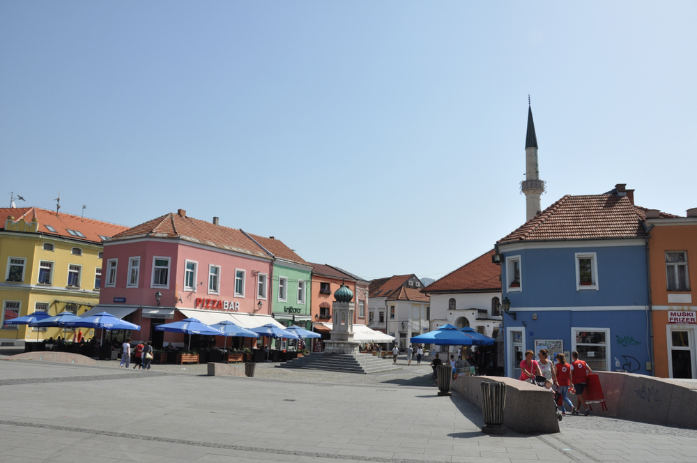 Il centro di Tuzla (foto di Mato Papic /Shutterstock)