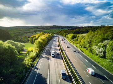 Autostrada - © Birgit Reitz-Hofmann/Shutterstock