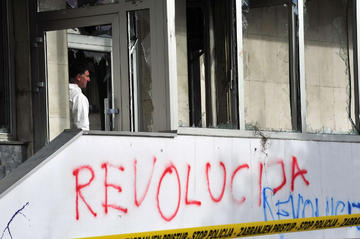 Rivoluzione a Tuzla, Il Manifesto.jpg
