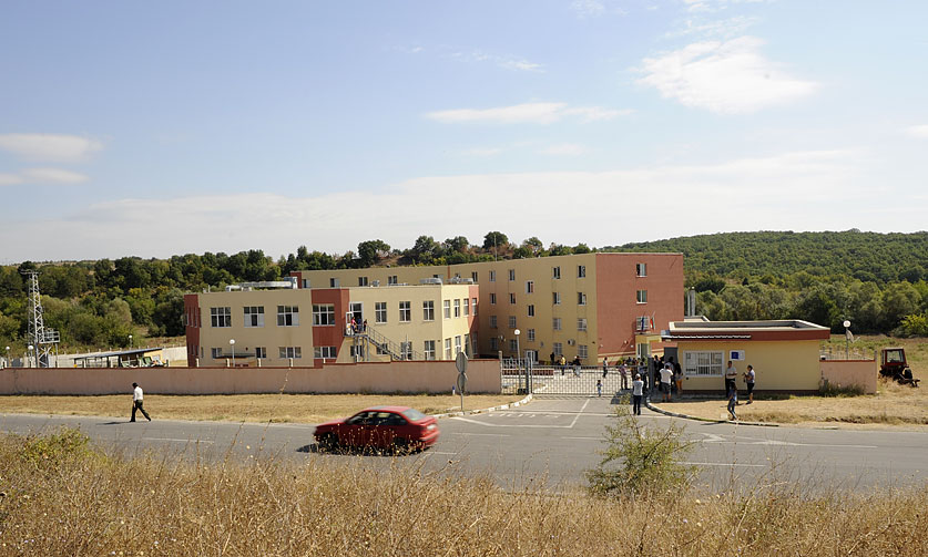 Il "centro di transito" di Pastrogor (foto F. Martino)