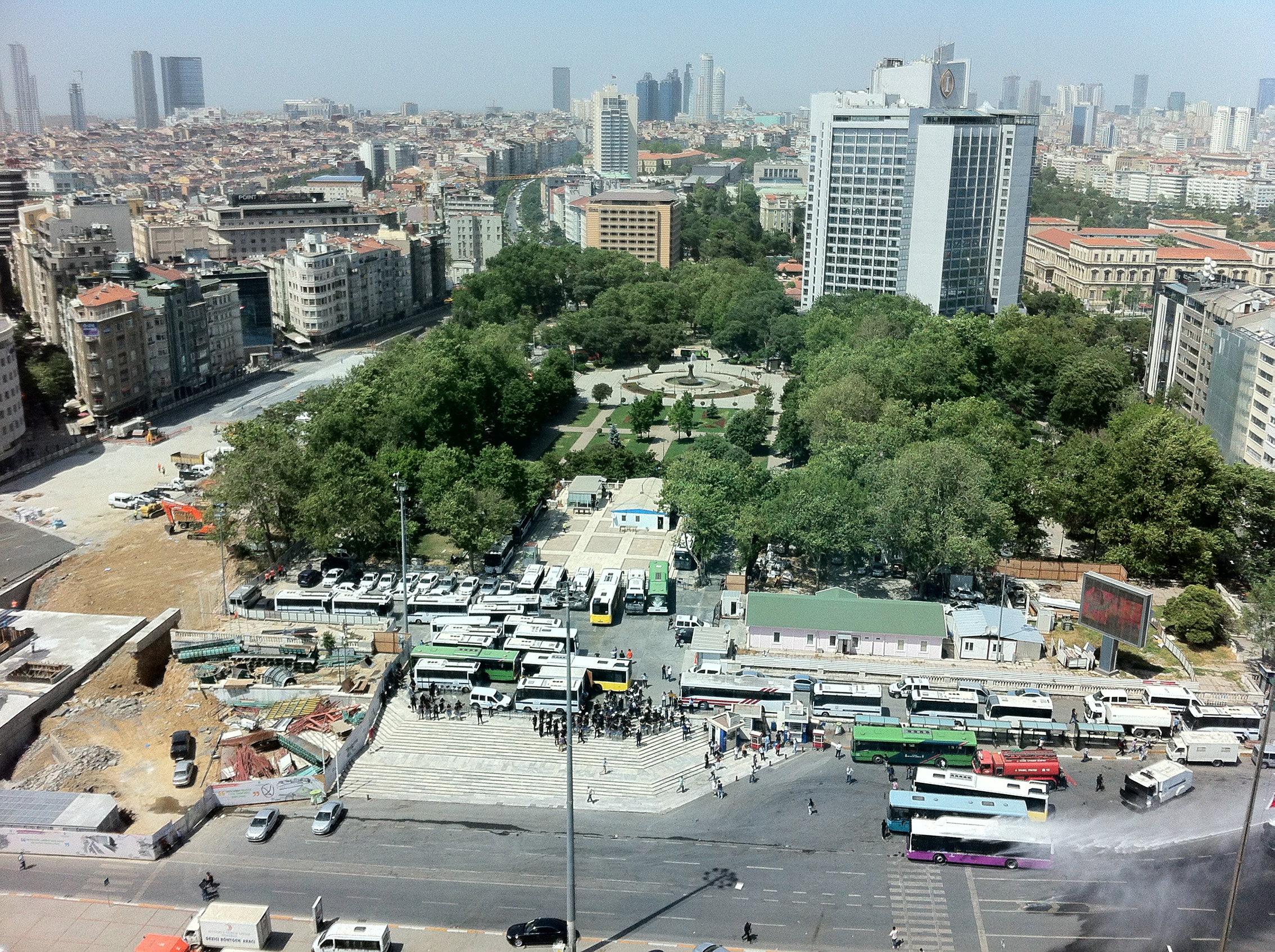 Gezi Park dall'alto / Da Gezi Park a Taksim, le proteste ad Istanbul /  Gallerie / Media - Osservatorio Balcani e Caucaso Transeuropa