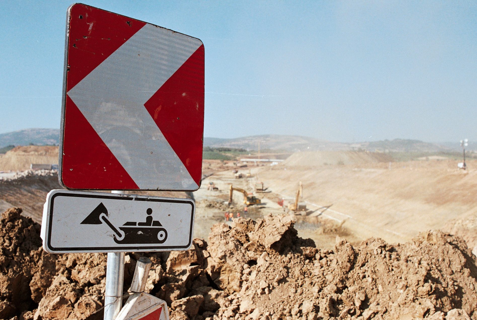 Highway under construction near Suhareke - F.Martino