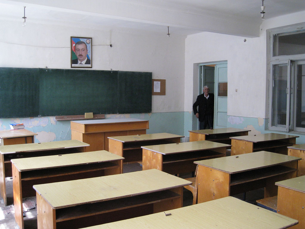 Un'aula in una scuola dell'Azerbaijan