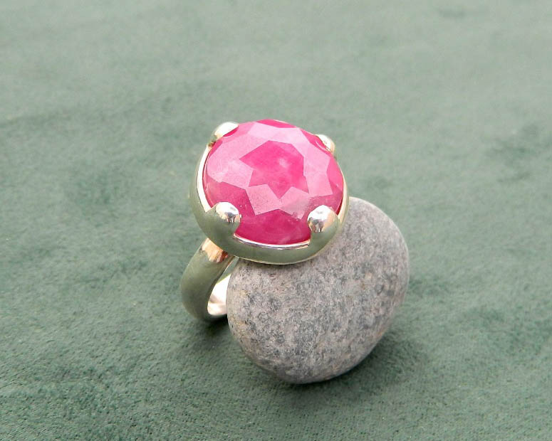 Macedonian Ruby (photo R. Karajkov) Macedonian Ruby (photo R. Karajkov)