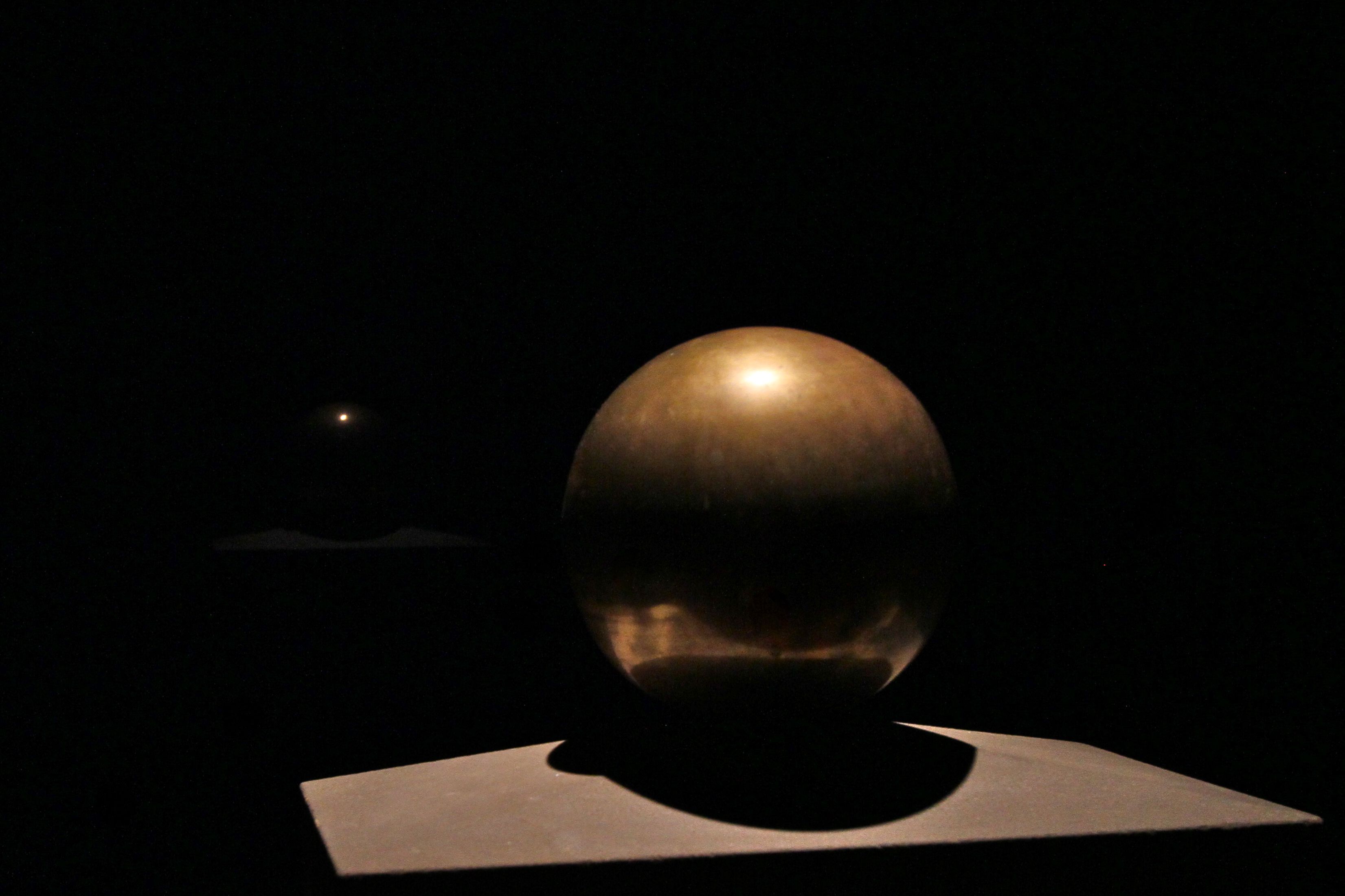 L'urna sferica (foto Gian Paolo Sammarco)