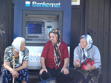 Igor Sovilj, Bankomat Grandmothers, 2010 - Courtesy the artist and aMAZElab, Milano
