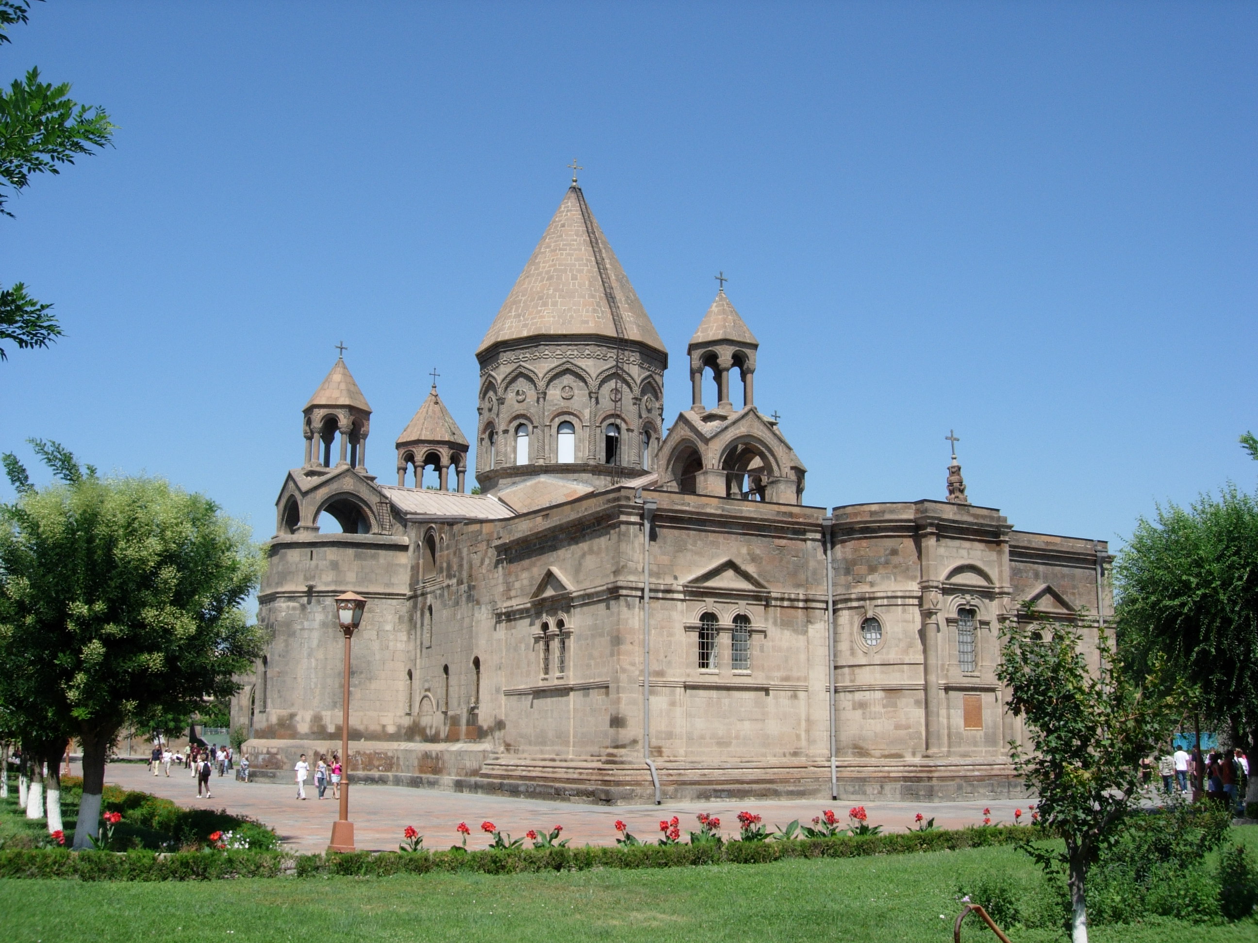 Церковь эчмиадзин в армении
