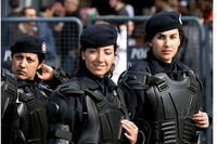 Donne poliziotto ad Ankara (damopabe / Flickr)