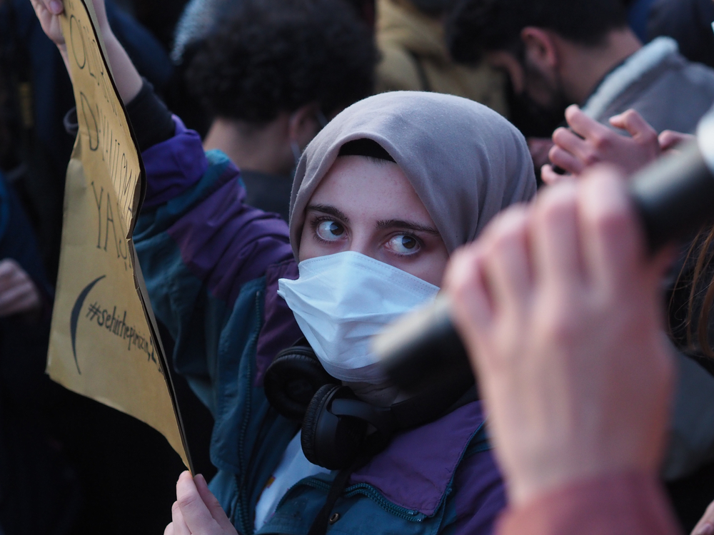 اعتراضات در 6 ژانویه در استانبول پس از انتصاب ملیح بولو به عنوان رئیس جدید دانشگاه بوزازیچی (© Gokce Atik / Shutterstock)