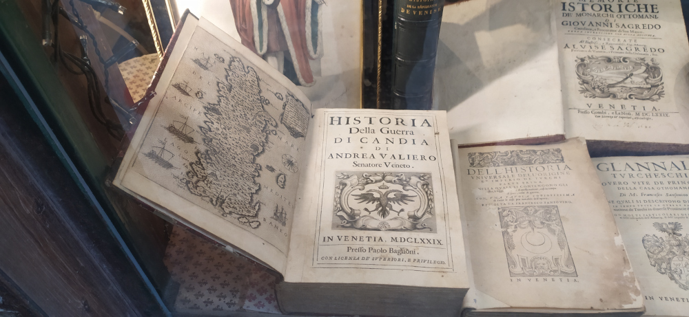 Libri antichi su Candia in una libreria di Venezia - Fabio Fiori