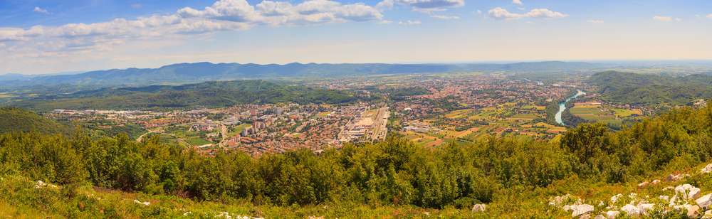 Pogled na Goricu i Novu Goricu - © bepsy/Shutterstock
