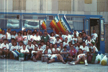 Agosto 1993, gruppo trentino in partenza per Mir Sada.jpg