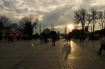Istanbul, nei pressi della Moschea Blu - foto di Marco Sacchi Flickr.com.jpg Istanbul, nei pressi della Moschea Blu - foto di Marco Sacchi Flickr.com.jpg