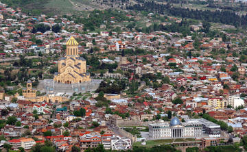 Tbilisi, vista della città - foto Alexxx Malev - Flickr.jpg