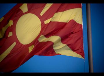 Bandiera della Repubblica di Macedonia, foto Zé Valdi - Flickr.jpg