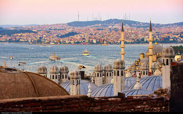 Istanbul vista sulla città, foto di Moyan Brenn - Flickr.com.jpg