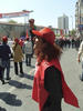 Una militante del sindacato DISK (Confederazione dei Sindacati dei Lavoratori Rivoluzionari) lancia slogan