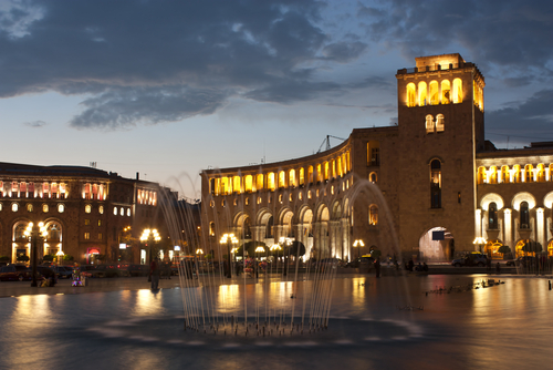 Yerevan, Piazza della Repubblica (Shutterstock)