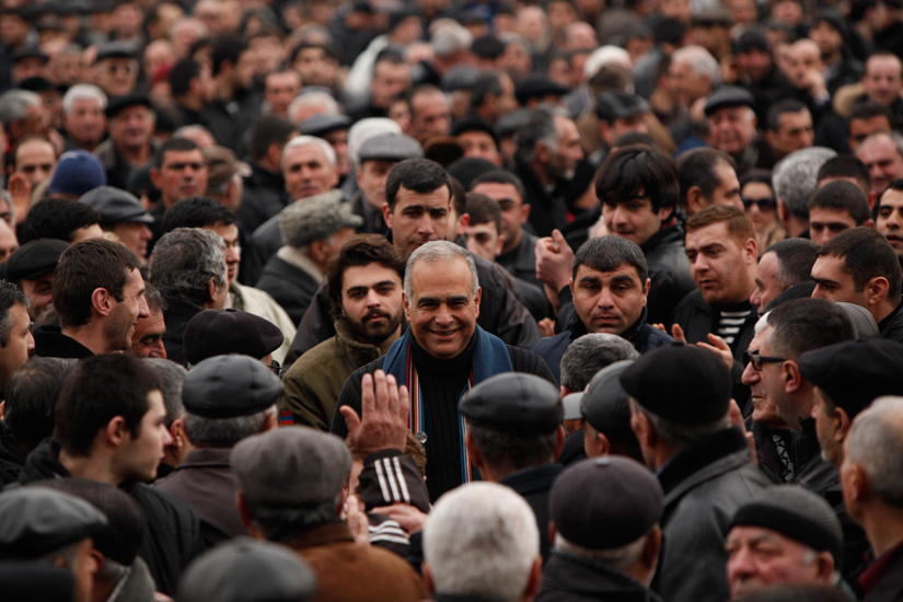 Opposition leader Raffi Hovannisian at a rally of his supporters (PanArmenian Photos)