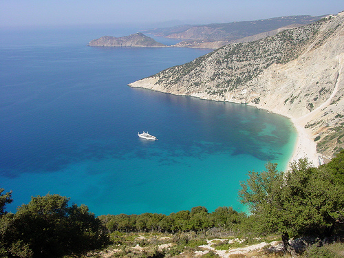 La baia di Myrtos sull'isola di Cefalonia, Grecia