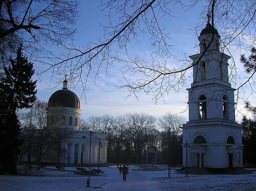 Ghiaccio e ombre a Chişinău, una chiesa del centro (Wouter van Wijk/Flickr)