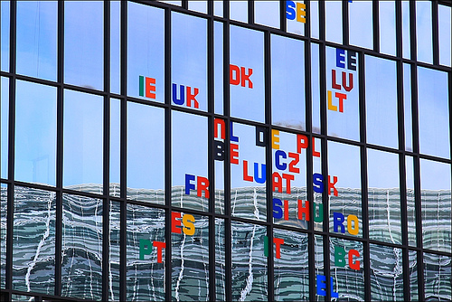 Riflessi sul palazzo del Consiglio europeo, a Bruxelles Riflessi sul palazzo del Consiglio europeo, a Bruxelles