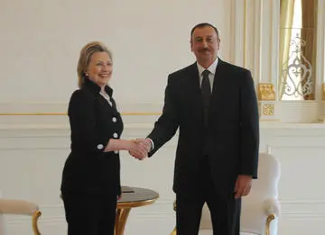 Hillary Clinton and Ilham Aliyev in Baku