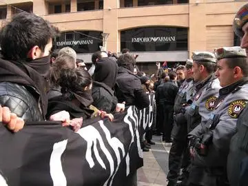 Yerevan, le proteste del 2 dicembre (Foto Epress.am) Yerevan, le proteste del 2 dicembre (Foto Epress.am)