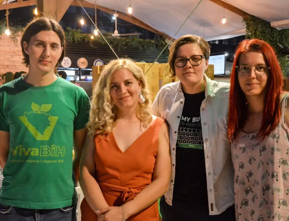 Il team di VivaBiH Il team di VivaBiH