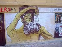 Graffiti ad Atene, vicino alla fermata del metro Vittoria (Christophoros/Flickr)