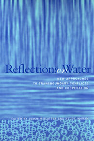 La copertina di "Reflections on Water" di Ingram e Blatter (Mit Press)