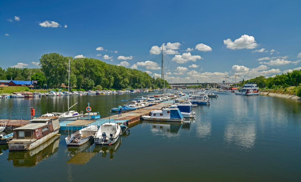Ada Ciganlija © goran cakmazovic/Shutterstock Ada Ciganlija © goran cakmazovic/Shutterstock