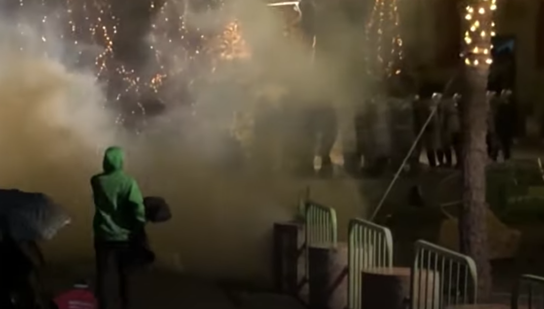 Albania-la-rabbia-e-la-disperazione-dei-giovani-di-Tirana