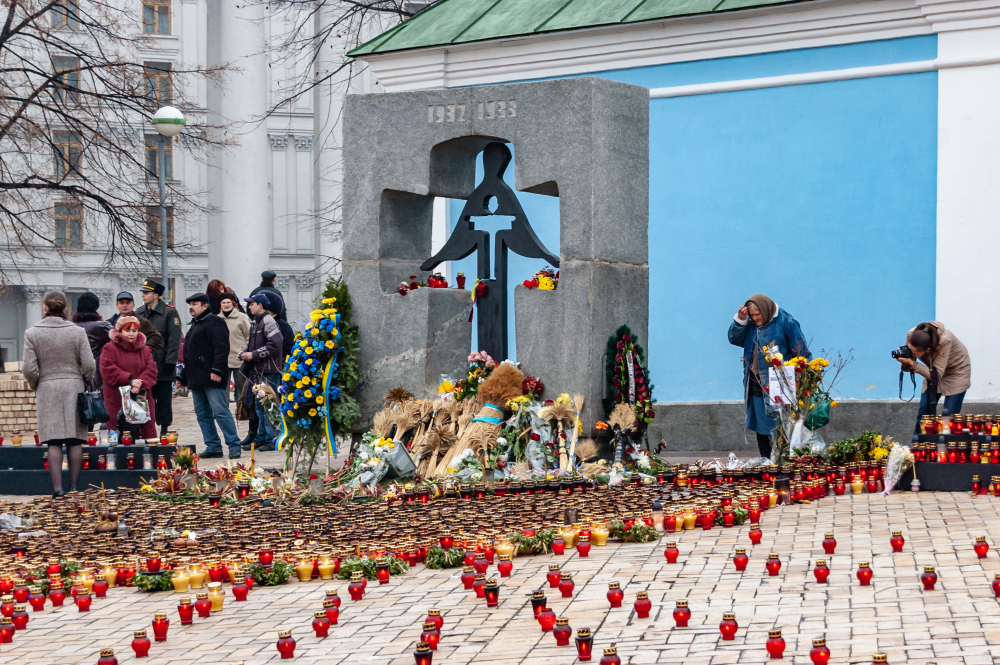 Commemorazione delle vittime dell'Holodomor a Kiev nel 2007 - © Serhii Simonov/Shutterstock Commemorazione delle vittime dell'Holodomor a Kiev nel 2007 - © Serhii Simonov/Shutterstock