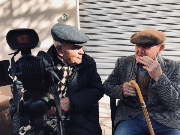 Demetrio detto scarparicchio e l'amico - foto di Maria Chiara Calvani Demetrio detto scarparicchio e l'amico - foto di Maria Chiara Calvani