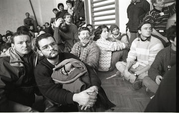 Dicembre 1992, assemblea dei pacifisti italiani a Kiseljak (Foto Mario Boccia) Dicembre 1992, assemblea dei pacifisti italiani a Kiseljak (Foto Mario Boccia)