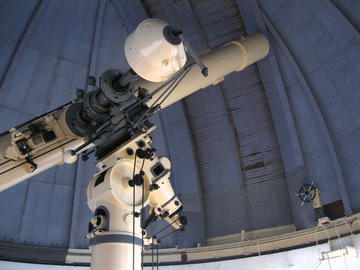 Grande telescopio rifrattore (J. Andonovic) Grande telescopio rifrattore (J. Andonovic)