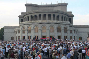 Il raduno dell'ANC (Foto Arman Veziryan)