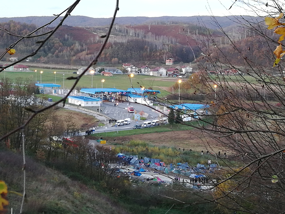 Migranti-lo-scaricabarile-Ue-e-la-Bosnia-Erzegovina