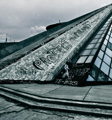 Piramide Tirana (M. Rukaj) Piramide Tirana (M. Rukaj)